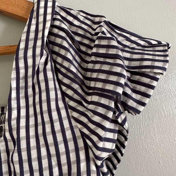 NWOT Gianni Bini Emily cropped navy/white rouche cropped top with elastic back - Picture 6 of 7